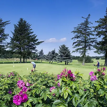 Sportspark Blaavandshuk Golfcenter, Ho Semesteranläggning (resort) *